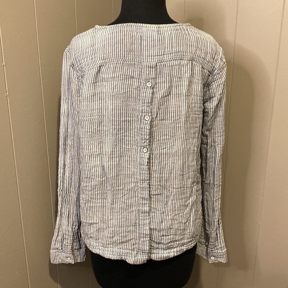 cloth & stone medium tunic stripe Distressed. Plaid lining Back half button down - Picture 6 of 9